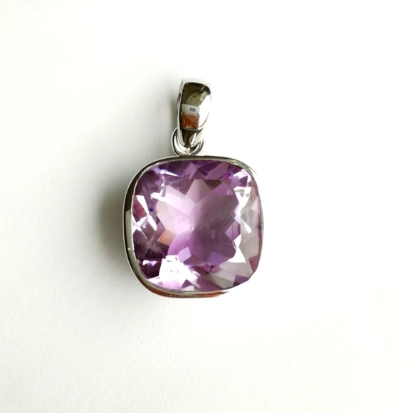 BEAUTIFUL 14ct Brazilian Amethyst in Sterling Silver pendant for necklace - Picture 11 of 11